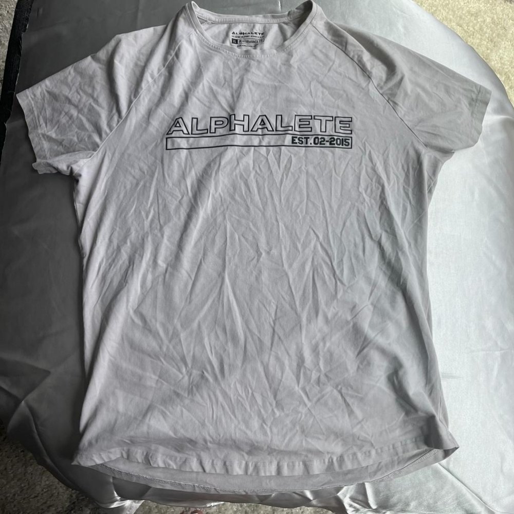 Alphalete mens tshirt size XL